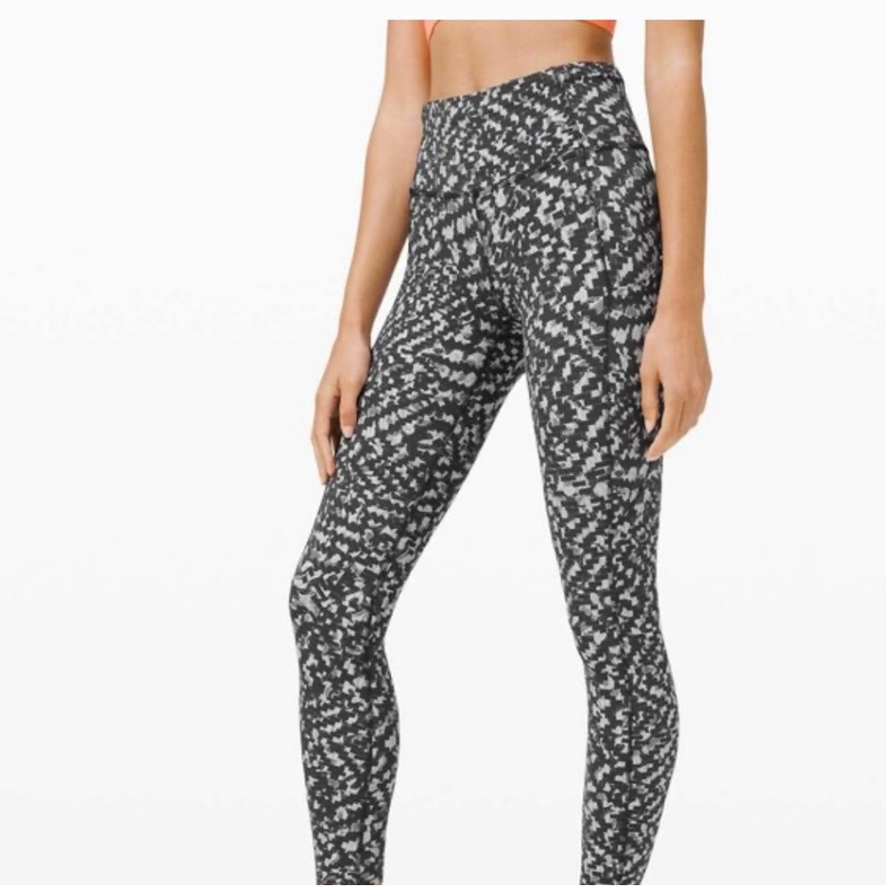 Lululemon Fast and Free Tight 25" Nu-lux Pace Lace Graphite Grey - Size 6